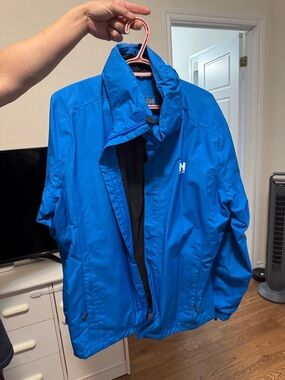 Helly Hansen Men's Bright Blue Raincoat with Zip Pockets
